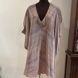 Eileen Fisher printed no sleeve tunic